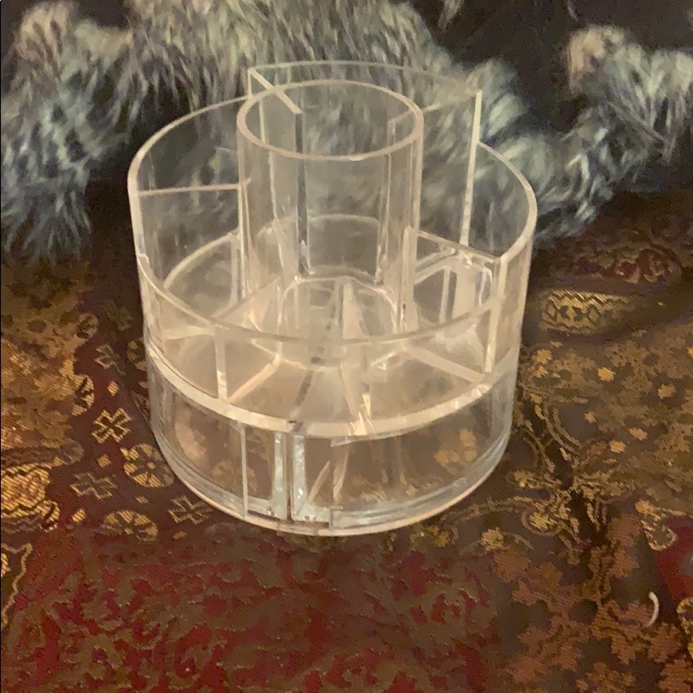 Makeup organizer